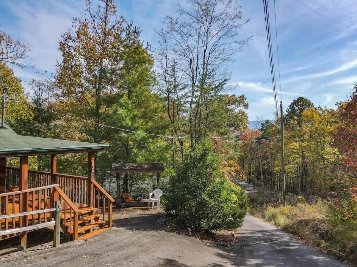 View! Cozy, Private, Fireplace, Hot Tub Log Cabin, Honeymoon! Sevierville Εξωτερικό φωτογραφία